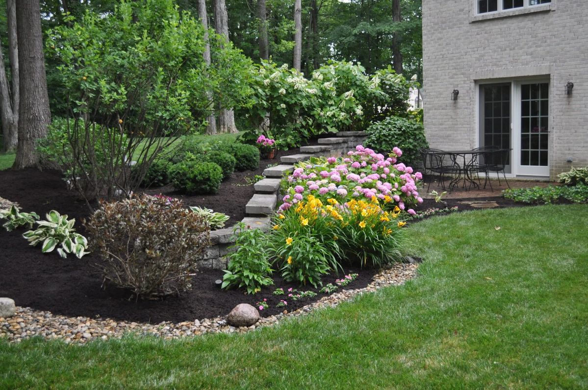 Read more about the article 4 Spring Landscaping Mistakes to Avoid This Season